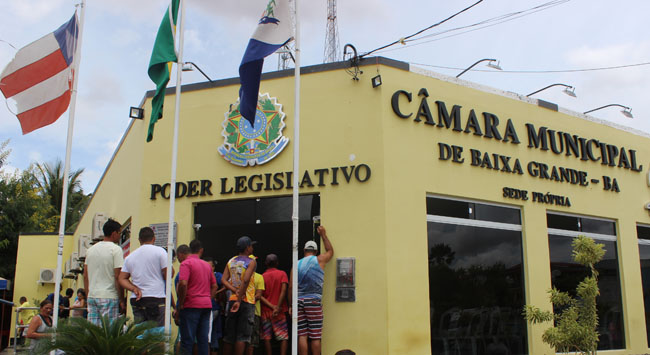 A câmara Municipal de Vereadores de Baixa Grande através de sua presidente vem a público esclarecer o que segue