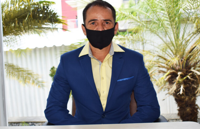Ricardo de Muliquim pede tratamento de higienização semanalmente no Piso do Mercado Municipal